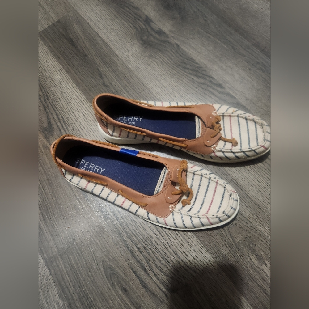 Sperry Topside deck shoes